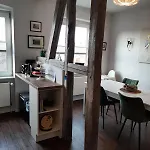 Grosszuegiges Dach-loft - 120qm, Dart, Airhockey, Beamer, Nahe Hafen, Schloss & Altstadt Apartment
