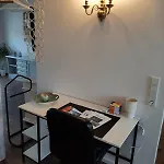 Grosszuegiges Dach-loft - 120qm, Dart, Airhockey, Beamer, Nahe Hafen, Schloss & Altstadt Apartment *