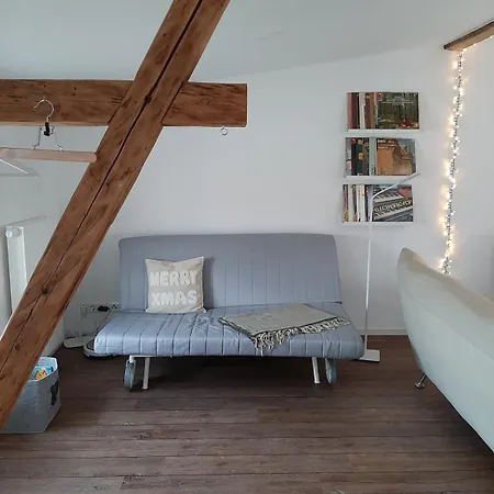 Апартаменти Grosszuegiges Dach-loft - 120qm, Dart, Airhockey, Beamer, Nahe Hafen, Schloss & Altstadt