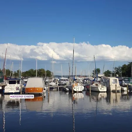 Apartman City-apartment 2 - 120qm, Dart, Airhockey, Beamer Schwerin